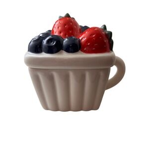 Ceramic Novelty Mug With Lid Berry Basket